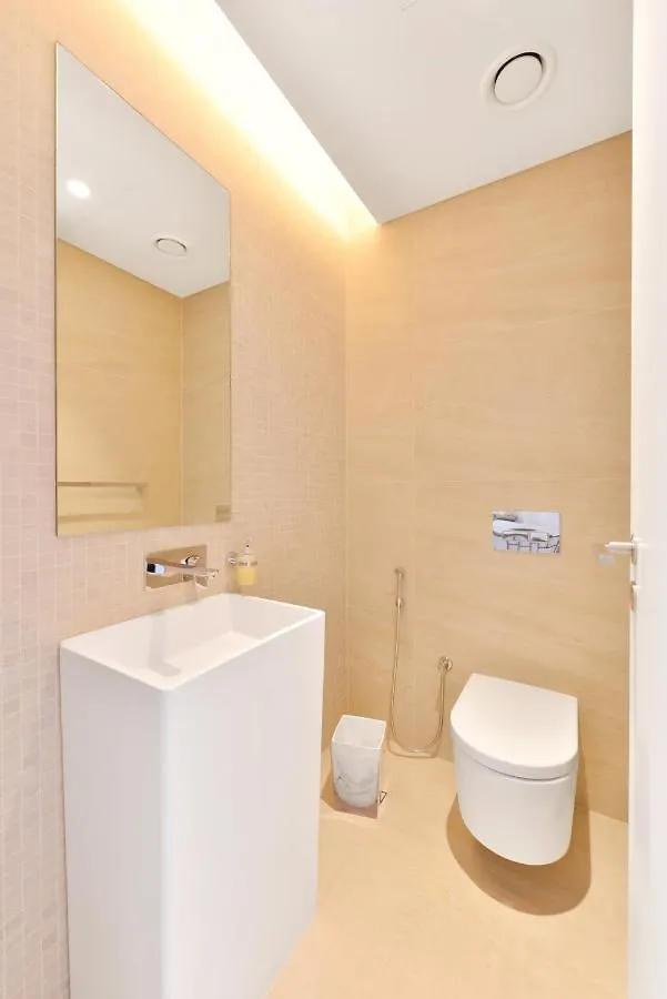 Lavish & Equipped Oceanfront 2 Bedroom Facing Ain Dubai