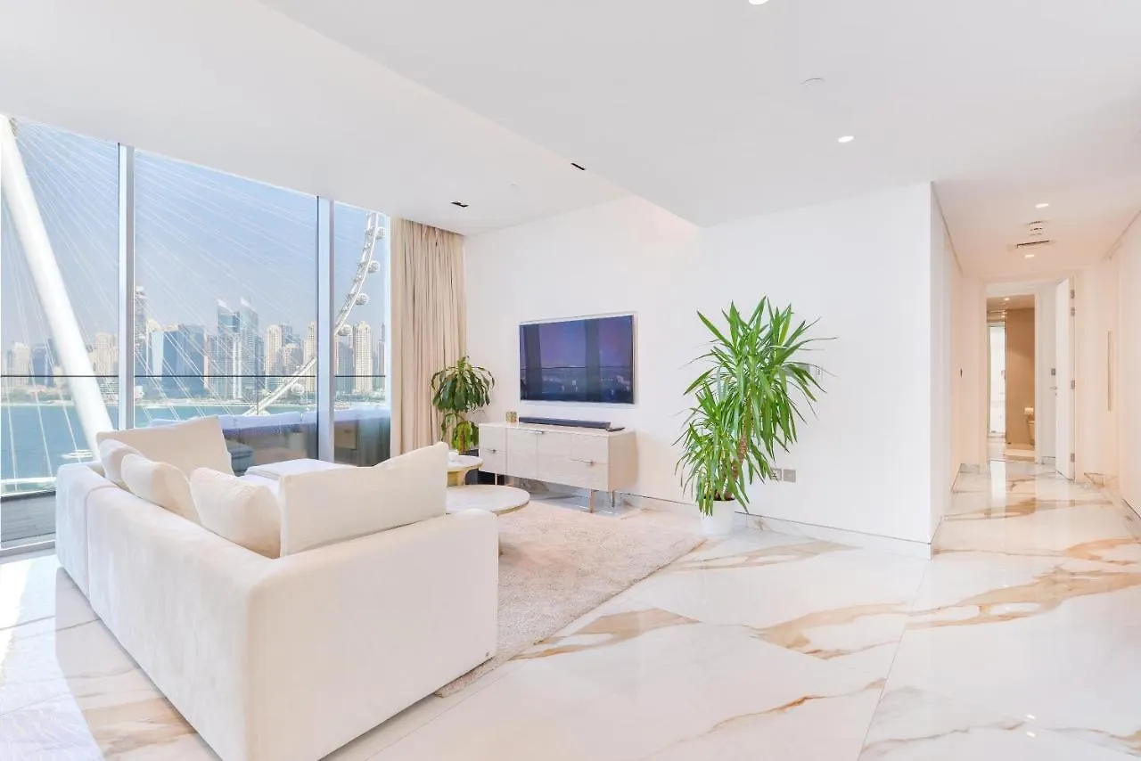 Lavish & Equipped Oceanfront 2 Bedroom Facing Ain Dubai Apartment