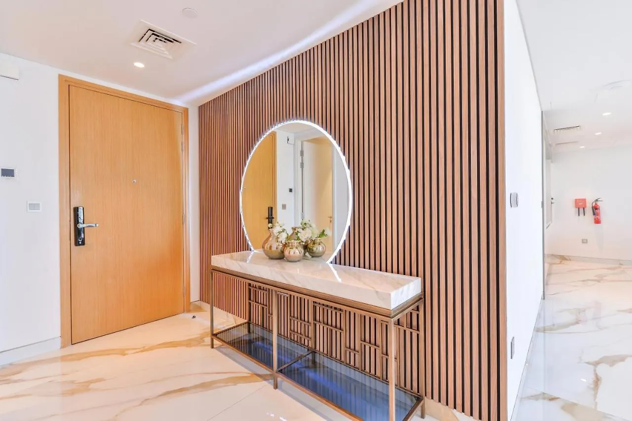 Apartment Lavish & Equipped Oceanfront 2 Bedroom Facing Ain Dubai