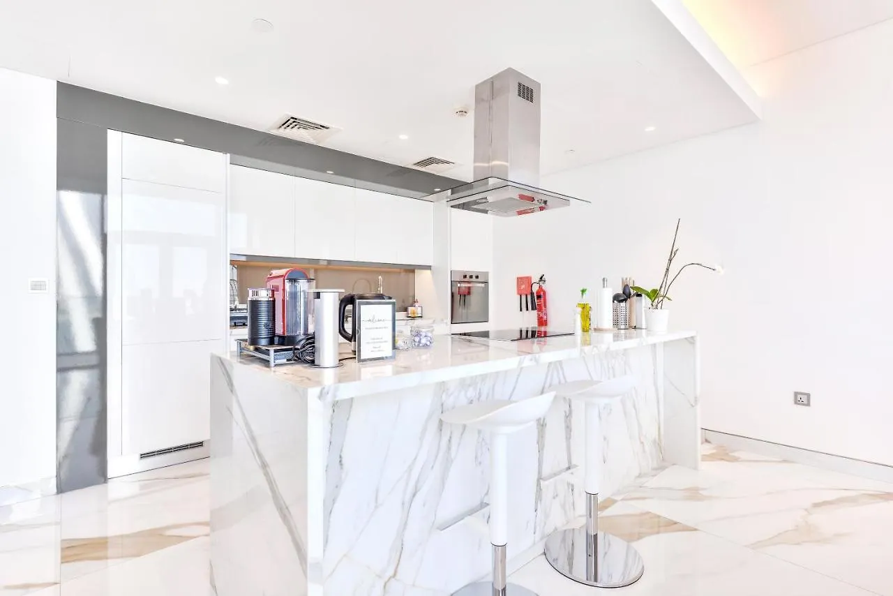 Apartment Lavish & Equipped Oceanfront 2 Bedroom Facing Ain Dubai