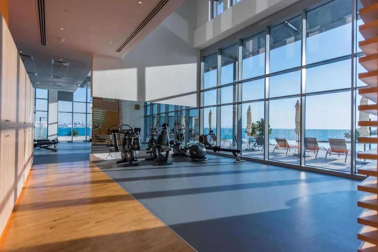 Lavish & Equipped Oceanfront 2 Bedroom Facing Ain Dubai Apartment